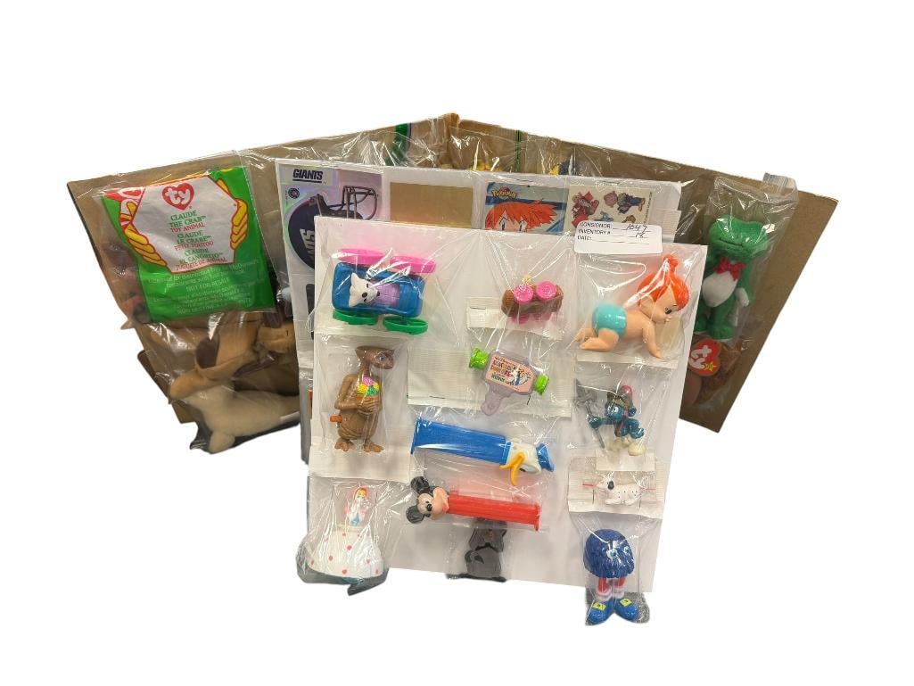 CHILDREN'S PROMOTIONAL KIDS MEAL TOYS INCLUDING PEZ CANDY DISPENSERS, TY BEANIE BABY'S, ETC. (1 of 6)