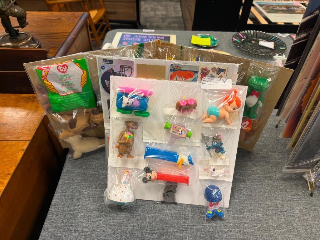 CHILDREN'S PROMOTIONAL KIDS MEAL TOYS INCLUDING PEZ CANDY DISPENSERS, TY BEANIE BABY'S, ETC. - 2
