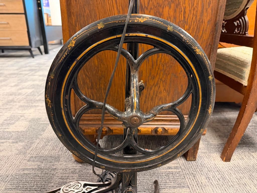 ANTIQUE TREADLE CAST IRON FLOOR LAMP WITH FLORAL STAINED GLASS SHADE - 5