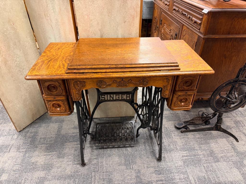 ANTIQUE SINGER TREADLE SEWING MACHINE SERIAL NO. H304508 - 19