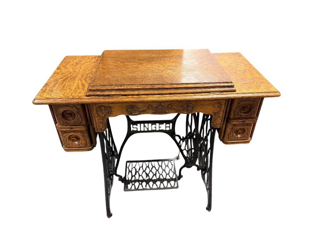 ANTIQUE SINGER TREADLE SEWING MACHINE SERIAL NO. H304508 (1 of 20)