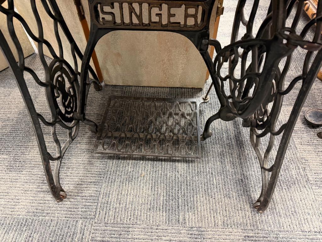 ANTIQUE SINGER TREADLE SEWING MACHINE SERIAL NO. H304508 - 4