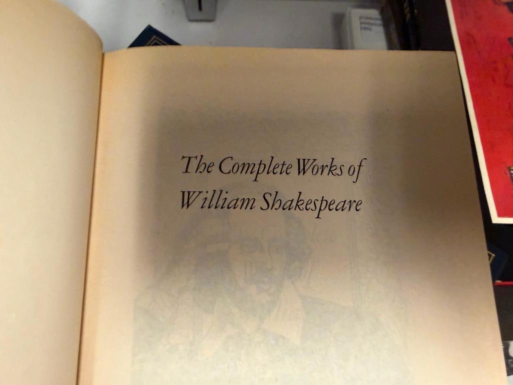THREE COLLECTIBLE HARDCOVER BOOKS PUBLISHED BY AVENAL BOOKS INCLUDING WILLIAM SHAKESPEARE - 6