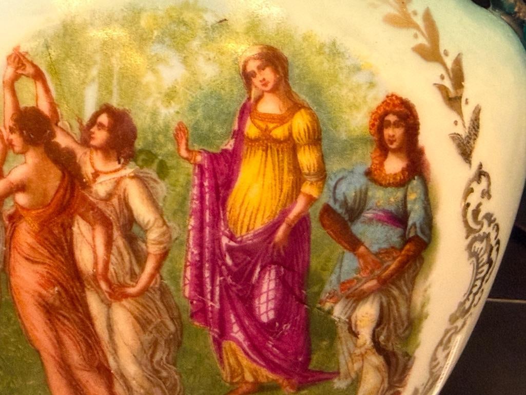 ANTIQUE VICTORIA CARLSBAD AUSTRIA PORCELAIN HAND PAINTED VASE WITH GILT ACCENTS - 4