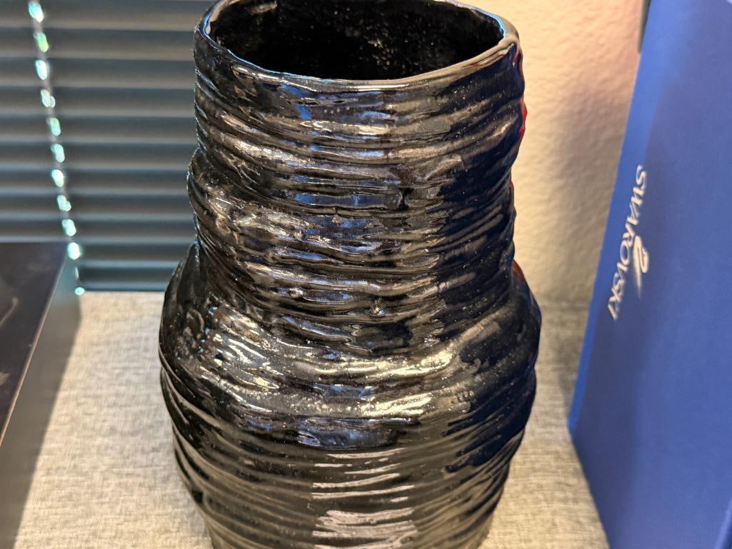 STUDIO ART POTTERY HAND TURNED VASE RIBBED DESIGN IN BLACK GLAZE SIGNED B. ENRIGHT - 2