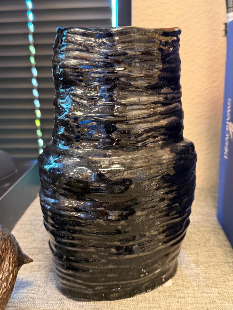 STUDIO ART POTTERY HAND TURNED VASE RIBBED DESIGN IN BLACK GLAZE SIGNED B. ENRIGHT - 5