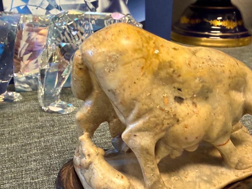 VINTAGE CHINESE CARVED HARDSTONE FIGURE OF A PIG WITH PIGLETS - 6