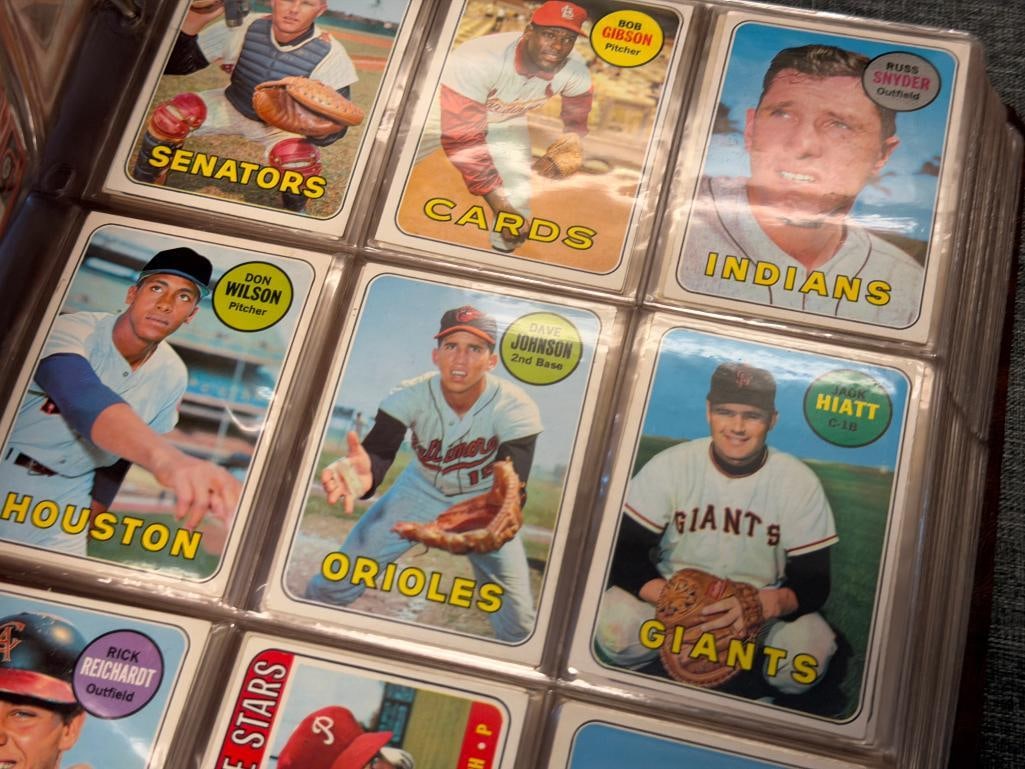 1969 TOPPS BASEBALL SET WITH HALL OF FAMERS AND STAR CARDS NEAR COMPLETE - 12