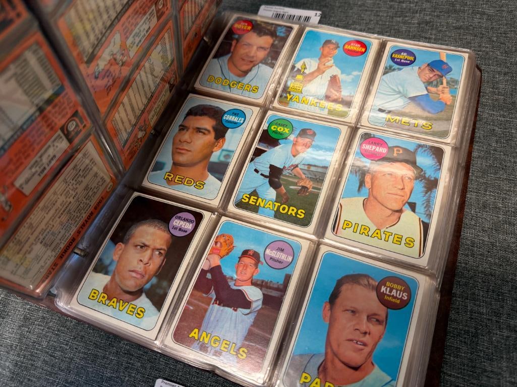 1969 TOPPS BASEBALL SET WITH HALL OF FAMERS AND STAR CARDS NEAR COMPLETE - 8