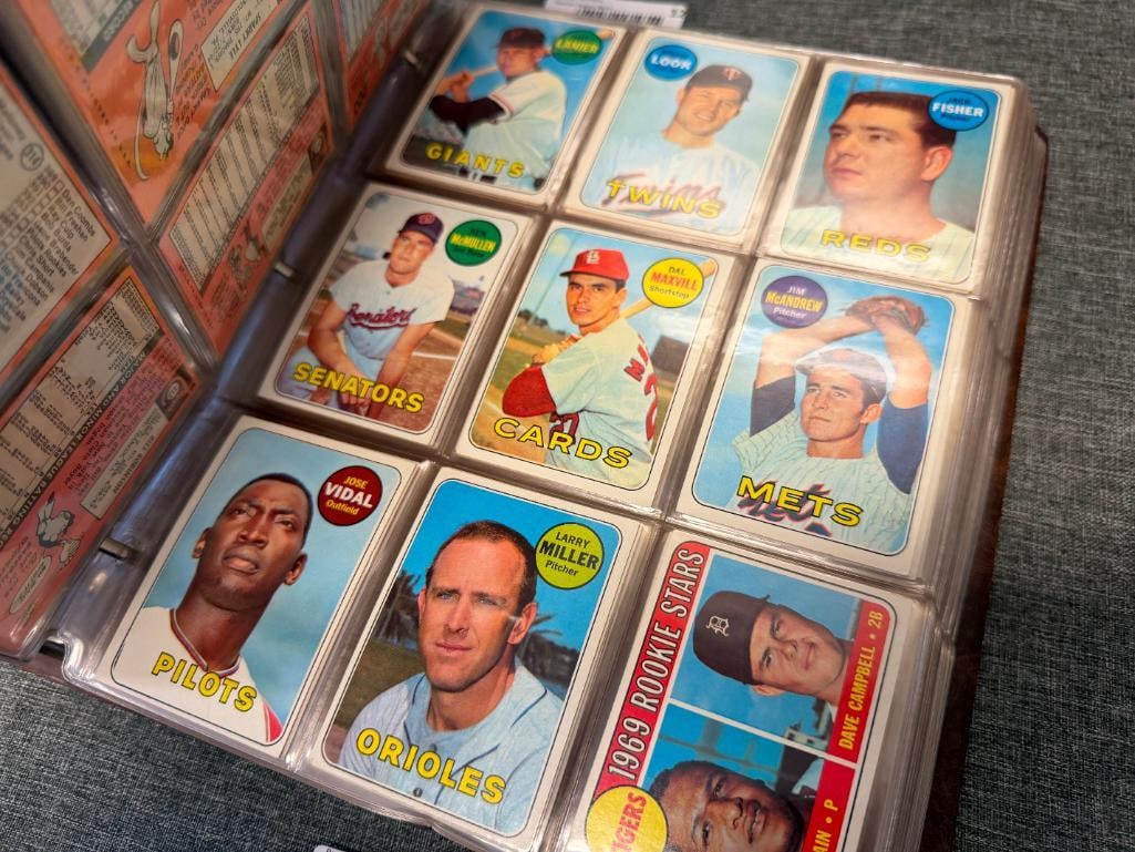 1969 TOPPS BASEBALL SET WITH HALL OF FAMERS AND STAR CARDS NEAR COMPLETE - 9
