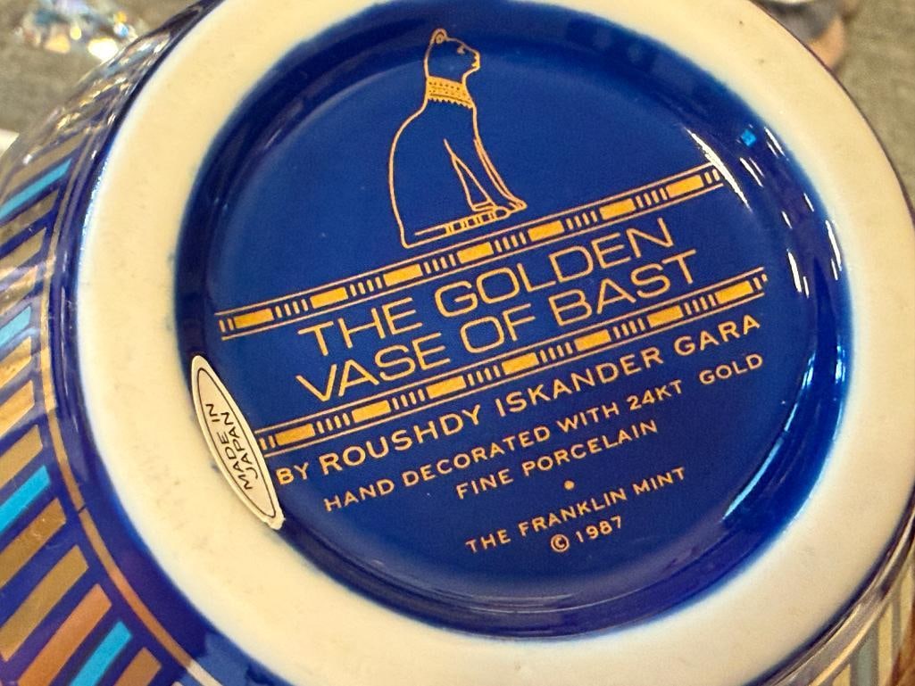 FRANKLIN MINT THE GOLDEN VASE OF BAST AND THE VASE OF THE GOLDEN FALCONS DESIGNED BY ROUSHDY GARAS - 11