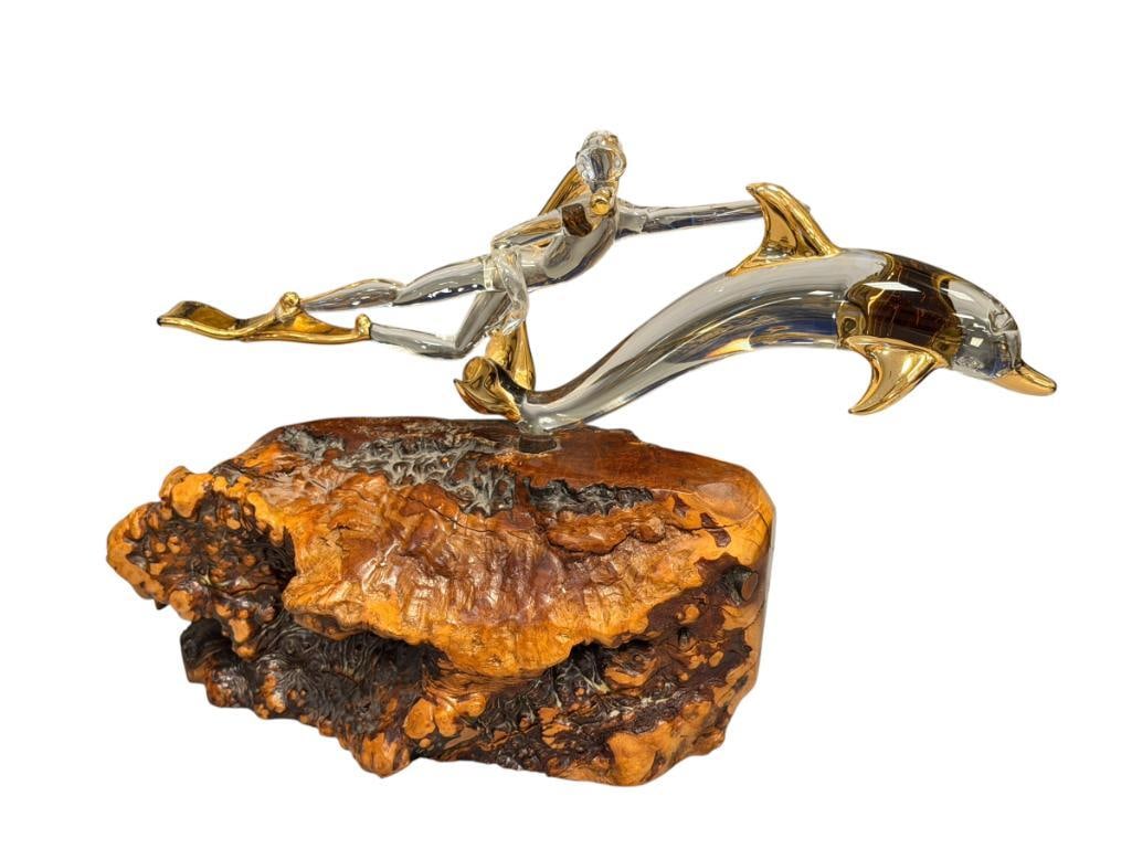 GLASS BARON HAND CRAFTED GLASS SCULPTURE DECORATED IN 22K GOLD AND MOUNTED ON BURL WOOD BASE (1 of 11)