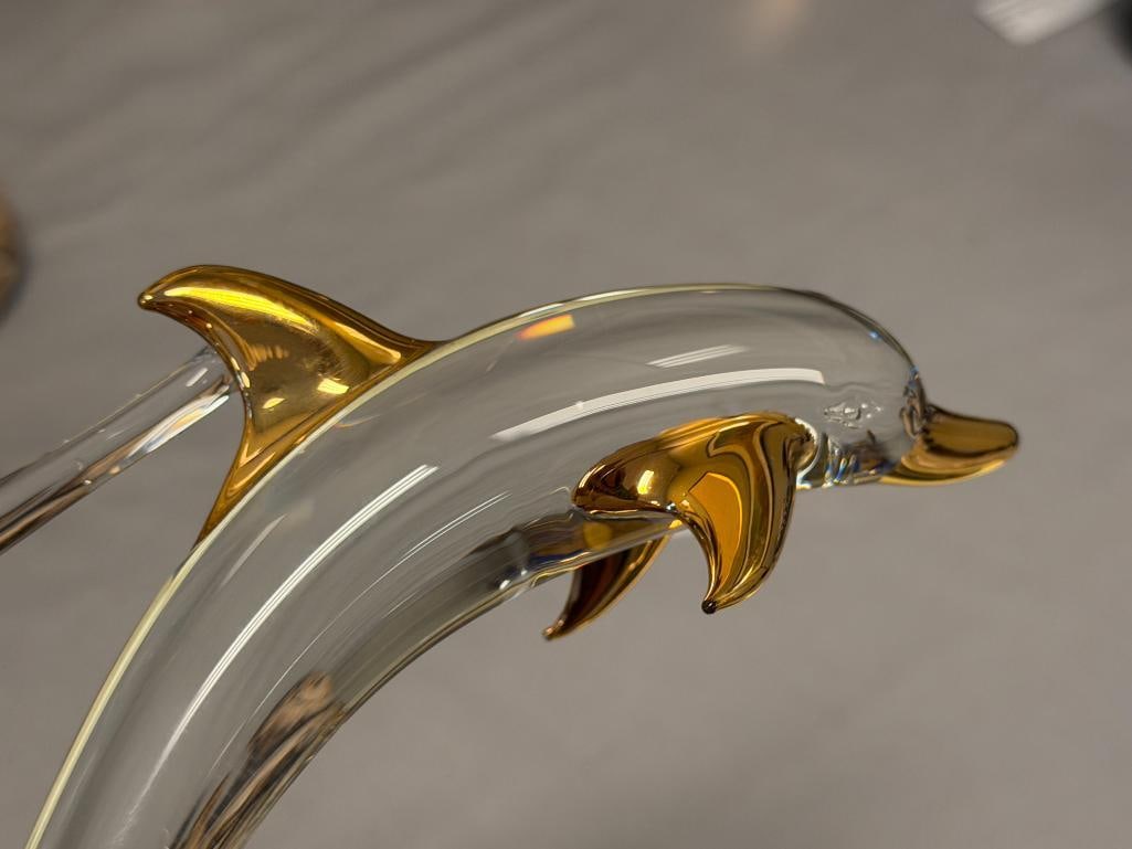 GLASS BARON HAND CRAFTED GLASS SCULPTURE DECORATED IN 22K GOLD AND MOUNTED ON BURL WOOD BASE - 5