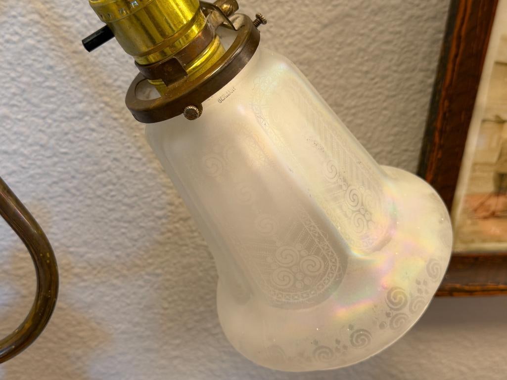 ART NOUVEAU STYLE BRASS DOUBLE-ARM TABLE LAMP WITH ACID ETCHED IRIDESCENT SHADES MADE IN GERMANY - 3