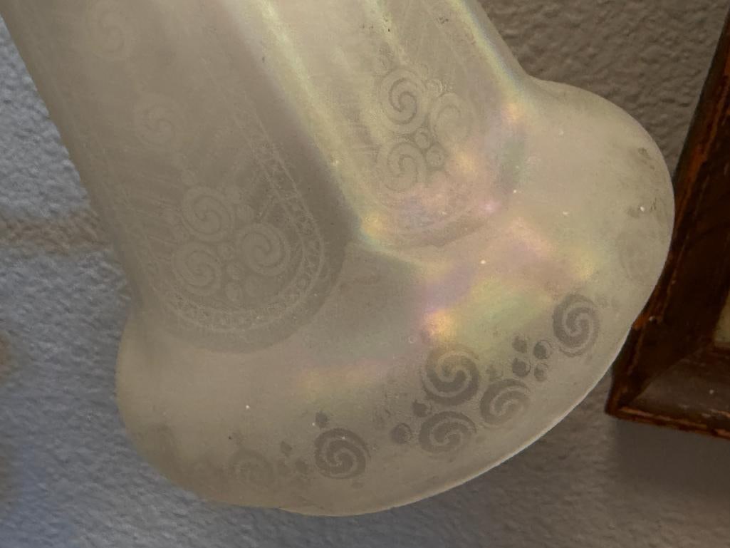 ART NOUVEAU STYLE BRASS DOUBLE-ARM TABLE LAMP WITH ACID ETCHED IRIDESCENT SHADES MADE IN GERMANY - 4