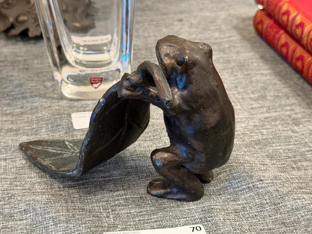 HEAVY CAST IRON FROG AND LEAF DOOR STOP - 5