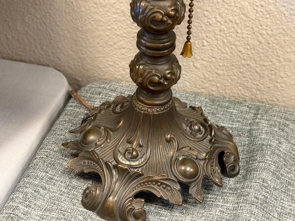 DECORATIVE VICTORIAN STYLED BEDSIDE LAMP WITH RELIEF FROSTED GLASS SHADE AND BRONZE FINISH BASE - 4