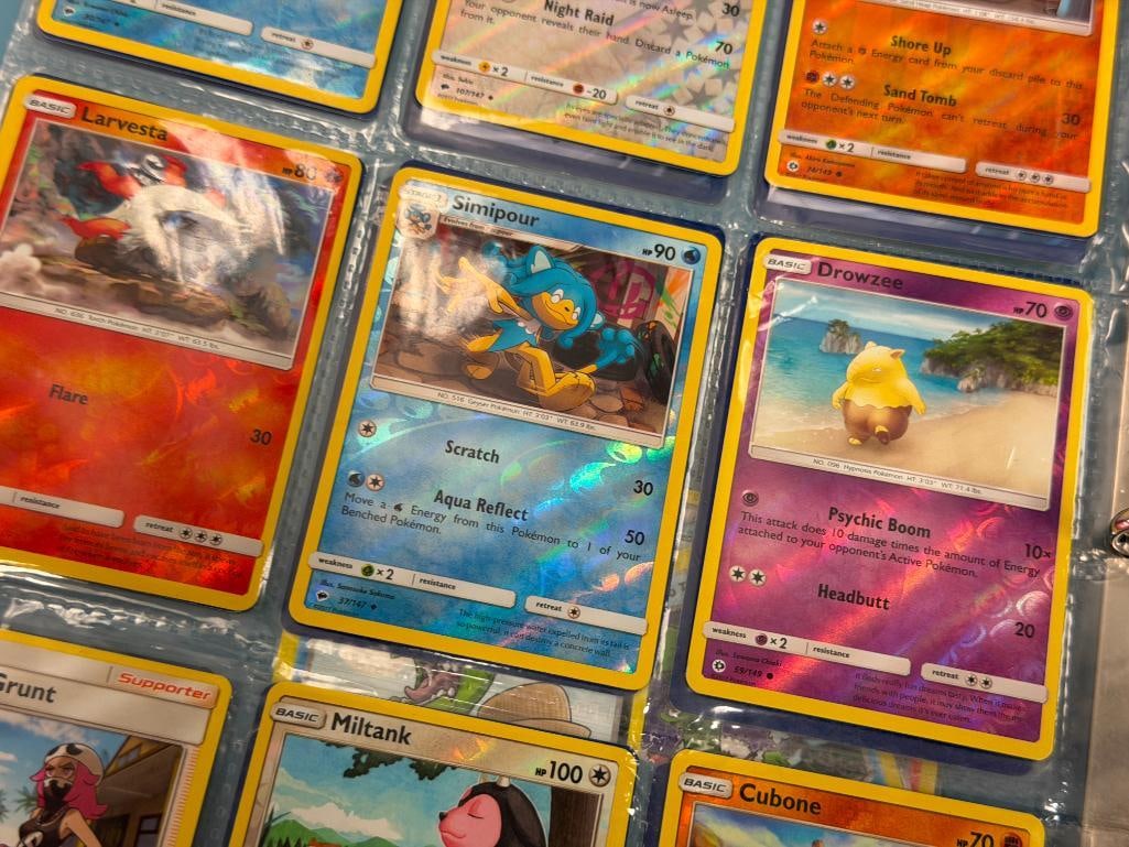 OVER 260 POKEMON GAME TRADING CARDS 2014-2018 INCLUDES MANY FOIL / HOLOGRAM CARDS - 19