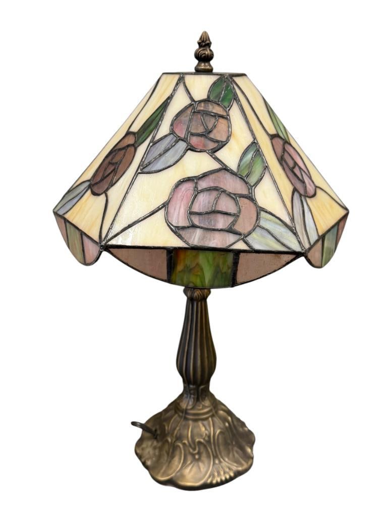 BRONZED TONED METAL LAMP WITH FLORAL STAINED GLASS SHADE: TESTED + 18 1/2" H