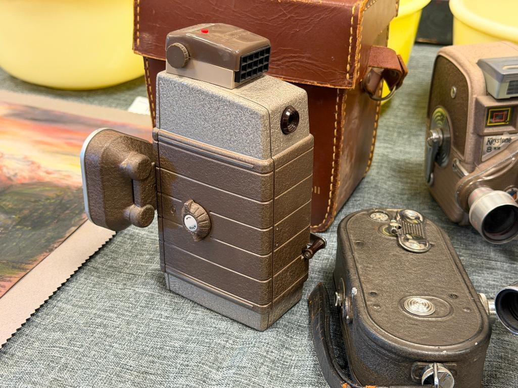 VINTAGE 8MM FILM / MOVIE CAMERAS BELL & HOWELL SUN DIAL 333 AND 134 CAMERA, KEYSTONE K-8 AND K26 - 10