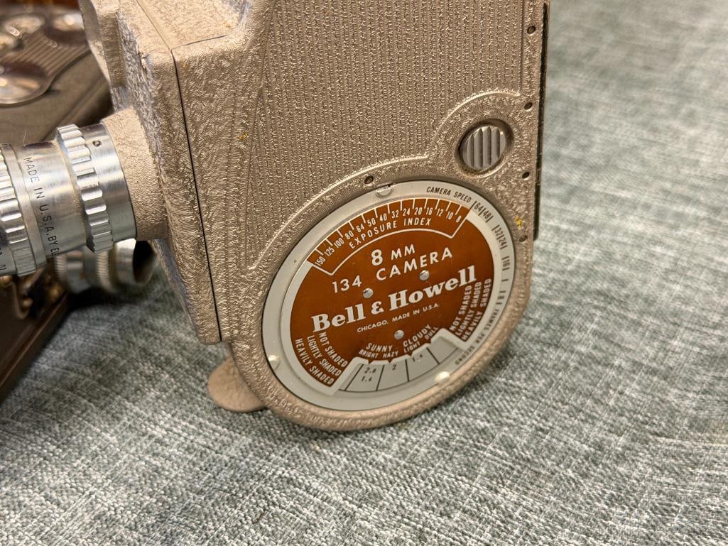 VINTAGE 8MM FILM / MOVIE CAMERAS BELL & HOWELL SUN DIAL 333 AND 134 CAMERA, KEYSTONE K-8 AND K26 - 4