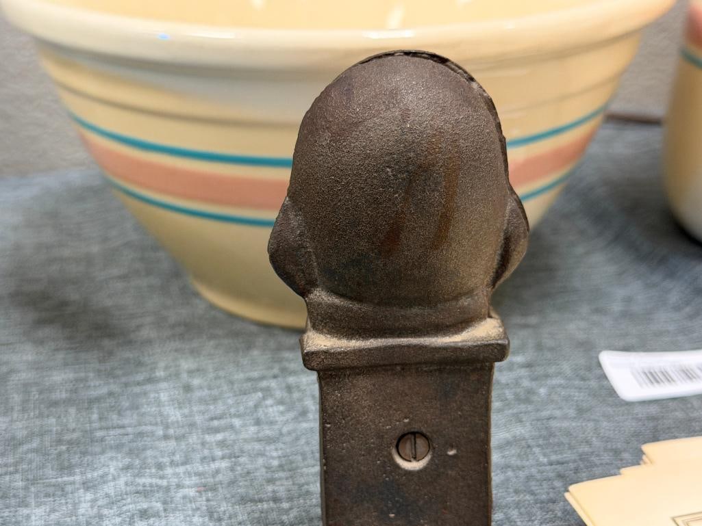 VINTAGE HUMPTY DUMPTY CAST IRON FIGURAL STILL BANK - 5