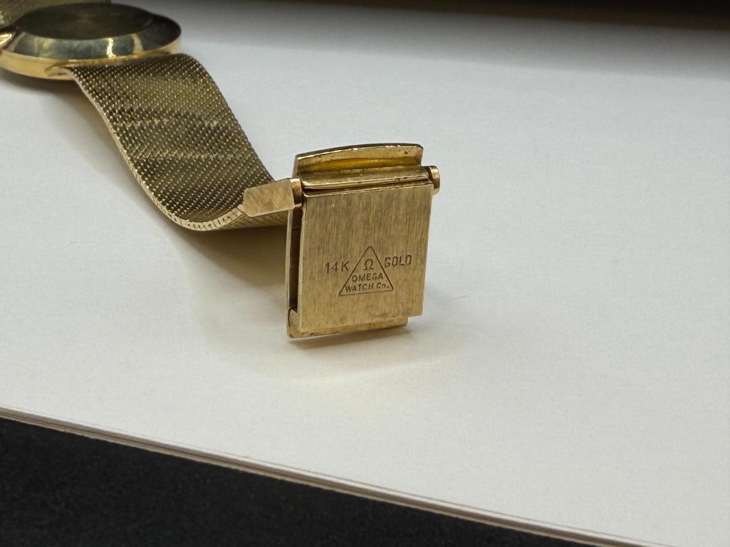 VINTAGE 14K YELLOW GOLD CASE AND BAND 1960'S-70'S OMEGA 620 17 JEWEL SUPERFLAT MOVEMENT WRISTWATCH - 10