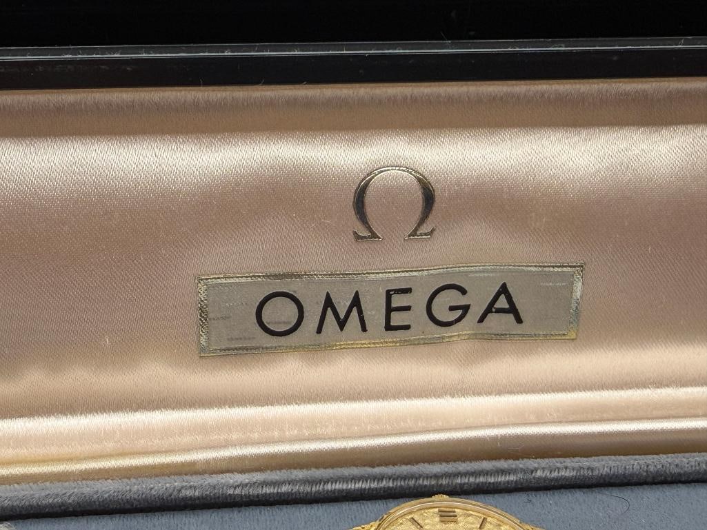 VINTAGE 14K YELLOW GOLD CASE AND BAND 1960'S-70'S OMEGA 620 17 JEWEL SUPERFLAT MOVEMENT WRISTWATCH - 12