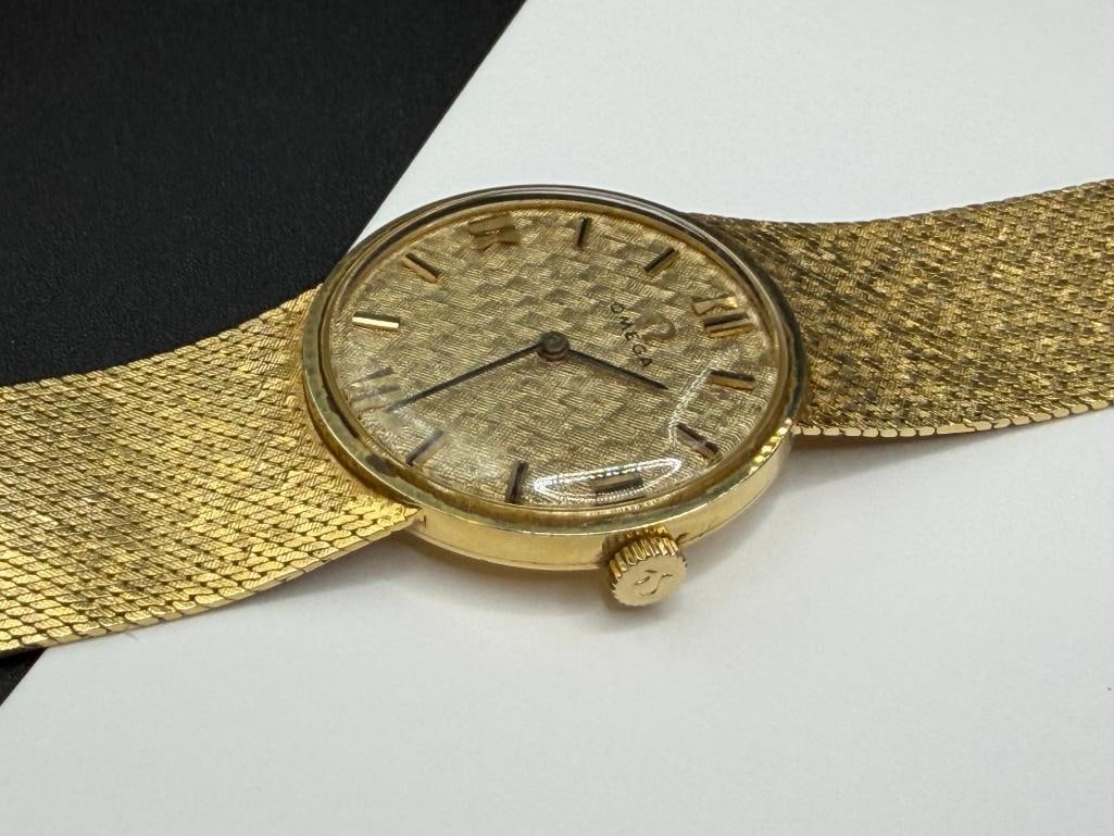 VINTAGE 14K YELLOW GOLD CASE AND BAND 1960'S-70'S OMEGA 620 17 JEWEL SUPERFLAT MOVEMENT WRISTWATCH - 5