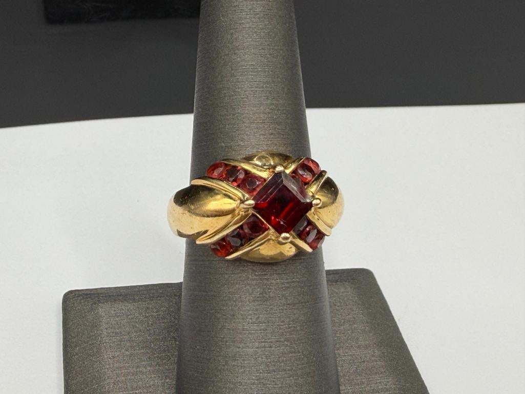 14K YELLOW GOLD DESIGNER SIGNED PRINCESS CUT GARNET FASHION RING - 3