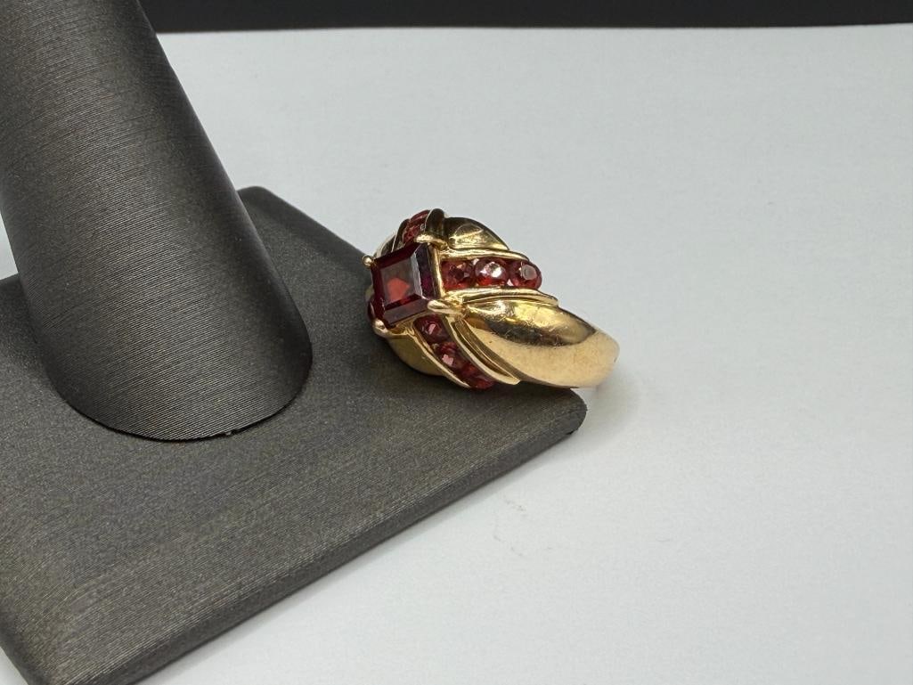 14K YELLOW GOLD DESIGNER SIGNED PRINCESS CUT GARNET FASHION RING - 4