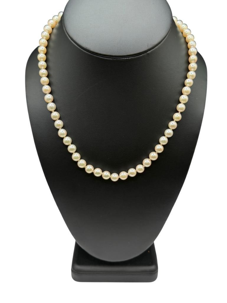 14K YELLOW GOLD CLASP CULTURED PEARL NECKLACE: 17", 7MM PEARLS