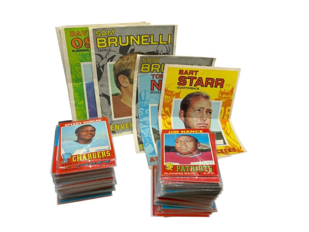APPROX. 200 ASSORTED 1972 TOPPS FOOTBALL CARDS IN SLEEVES AND WITH 1968 VINTAGE TOPPS PIN-UPS (1 of 20)