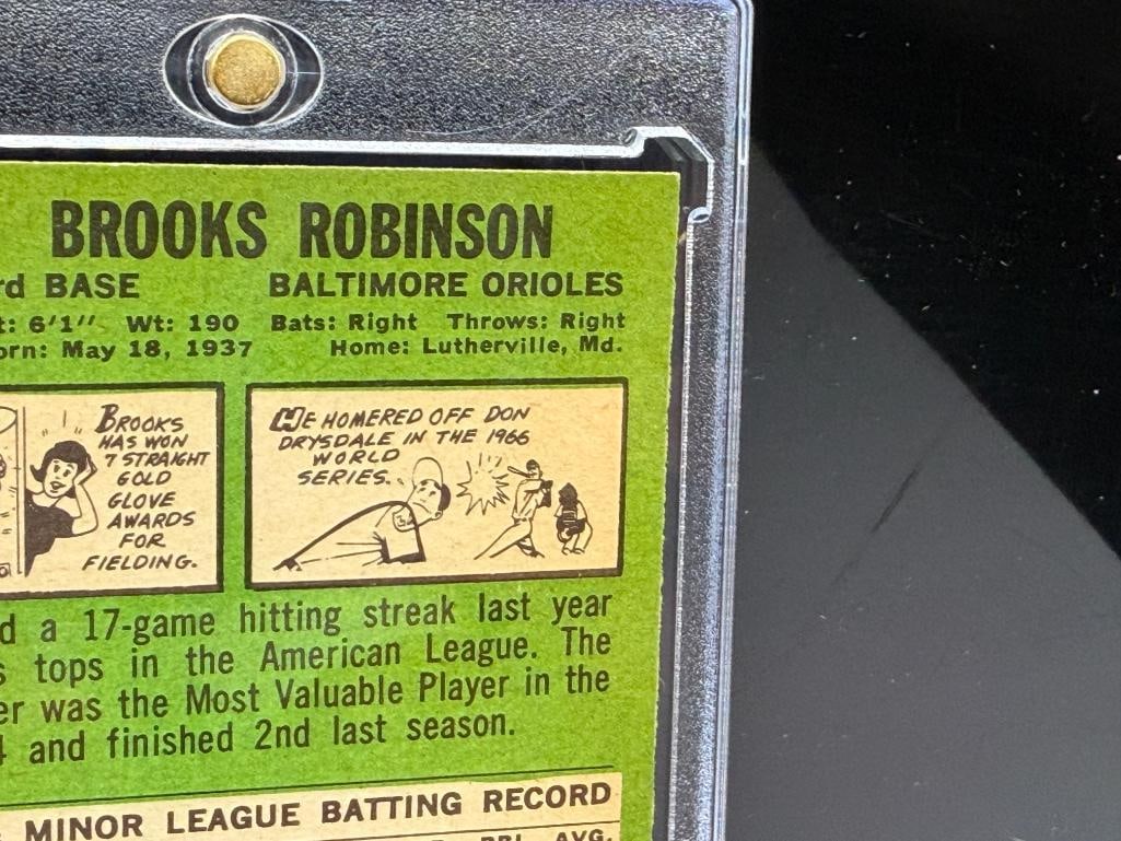 1967 TOPPS #600 BROOKS ROBINSON BASEBALL CARD - 10