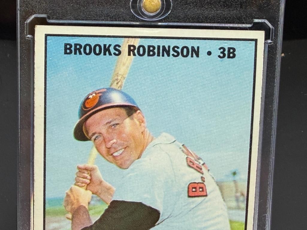 1967 TOPPS #600 BROOKS ROBINSON BASEBALL CARD - 2