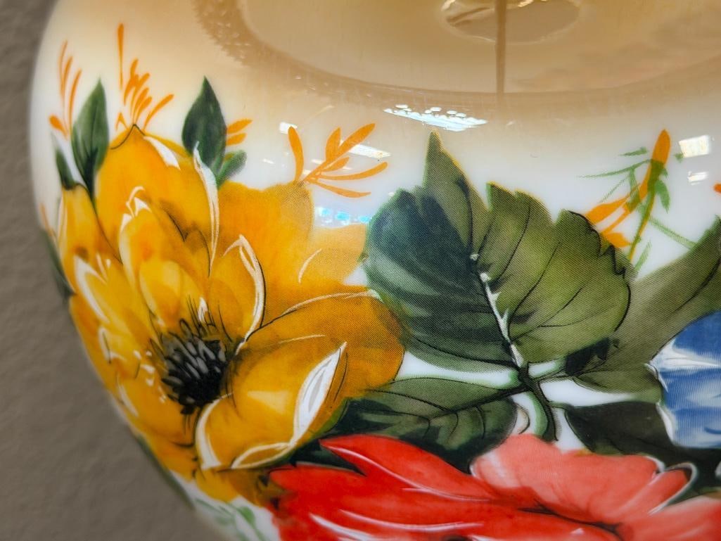 VINTAGE GONE WITH THE WIND PARLOR TABLE LAMP WITH TRANSFER DECORATED LUSTER GLASS SHADE AND FONT - 8