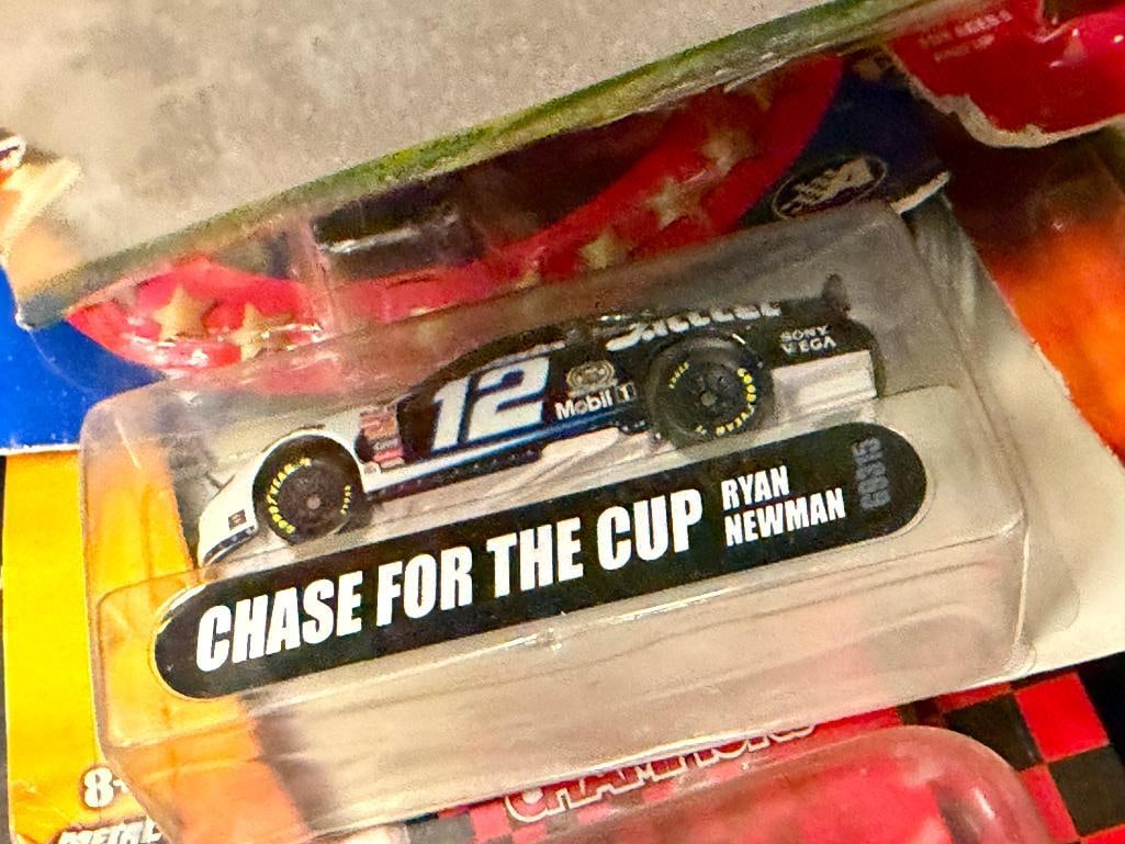 RACING CHAMPIONS, WINNER'S CORNER, HOTWHEELS RACING 1/64 DIE-CAST NASCAR TOY CARS - 12