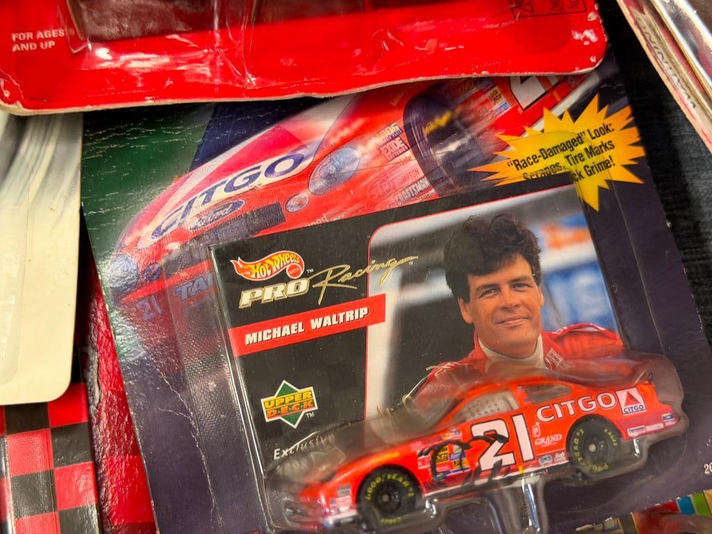RACING CHAMPIONS, WINNER'S CORNER, HOTWHEELS RACING 1/64 DIE-CAST NASCAR TOY CARS - 14