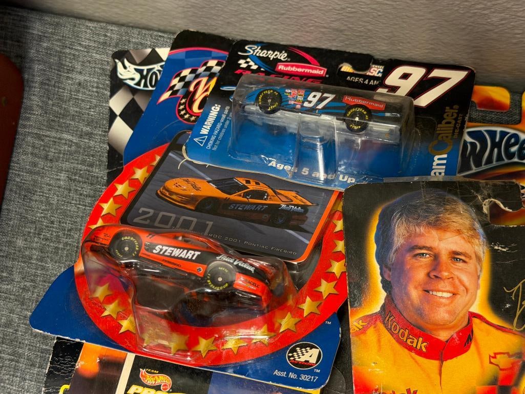 RACING CHAMPIONS, WINNER'S CORNER, HOTWHEELS RACING 1/64 DIE-CAST NASCAR TOY CARS - 8