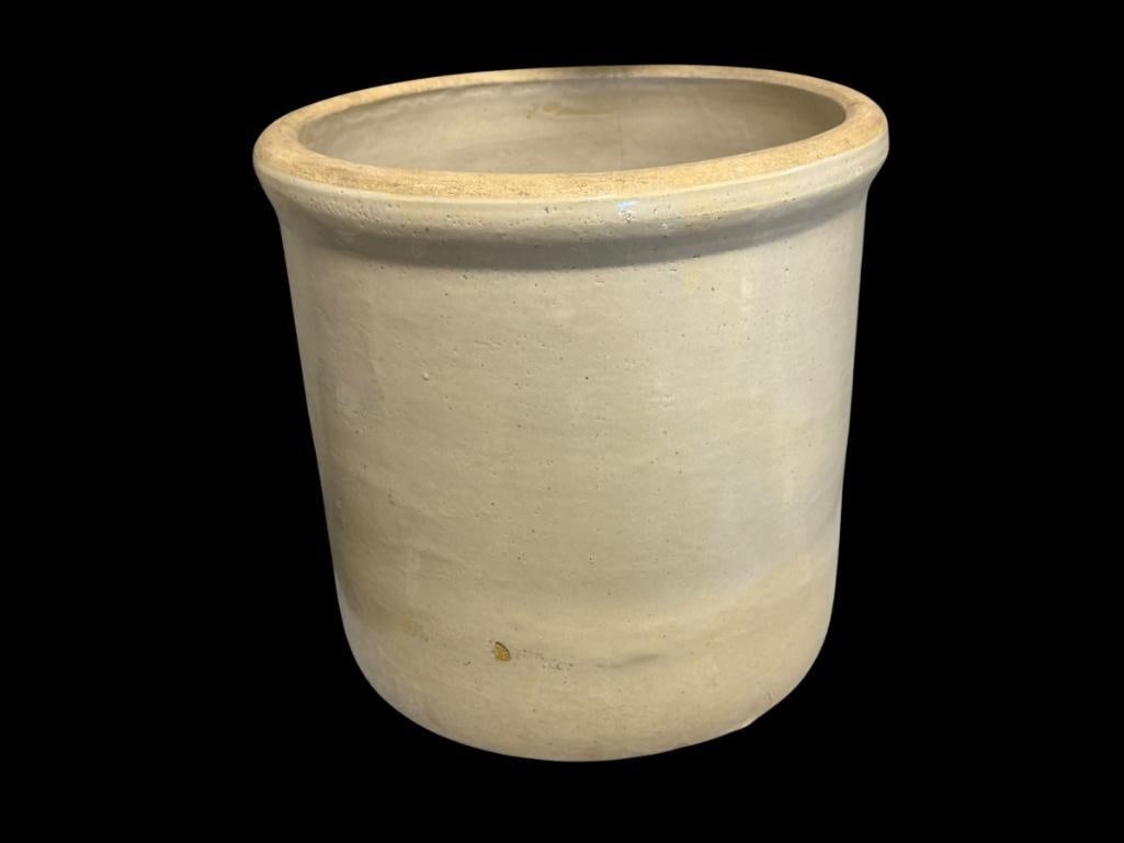 VINTAGE STONEWARE POTTERY CROCK 2 GALLON CAPACITY: HAIRLINE CRACK 10 1/2" H