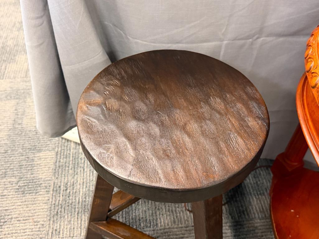 THREE-LEGGED STOOL WITH ROUND TOP DARK FINISH WITH CARVED LOOK TOP - 2