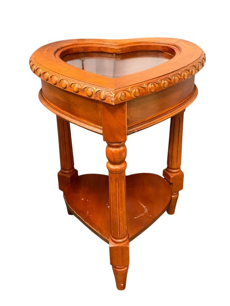 1990'S HEART SHAPED SIDE TABLE WITH GLASS TOP FOR DISPLAYING ITEMS: TABLE DOES SHOW SOME LIGHT WEAR 15" X 15" X 21" 