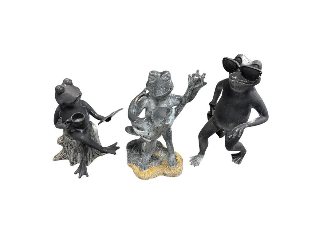 SPI HOME AND VIRIDIAN BAY CAST ALUMINUM WHIMSICAL FROG INDOOR / OUTDOOR STATUES: METAL STATUES FINISHED IN BLACK, FINISH IS WORN DUE TO WEATHERING 15", 19", AND 21" H