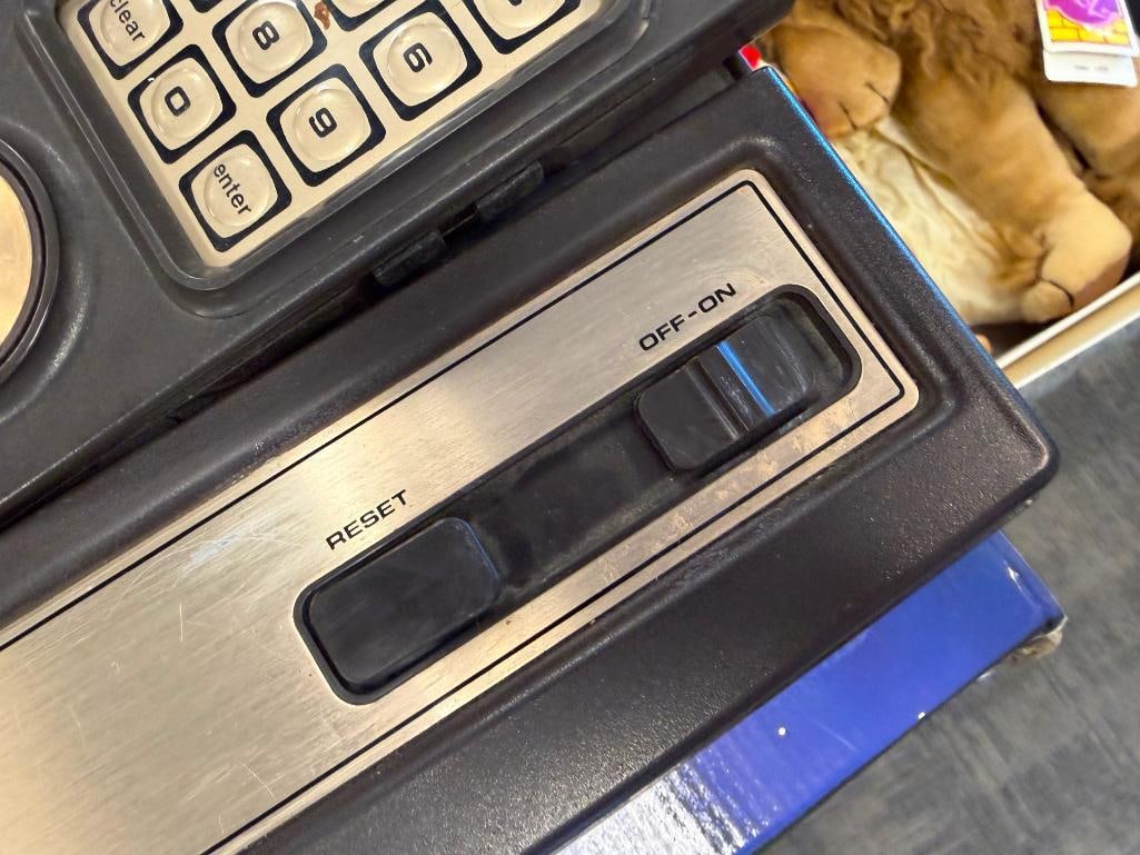 MATTEL INTELLIVISION RETRO GAME MODEL 2609A WITH SIMCYCEL GAMEBOX WITH ORIGINAL BOX - 10