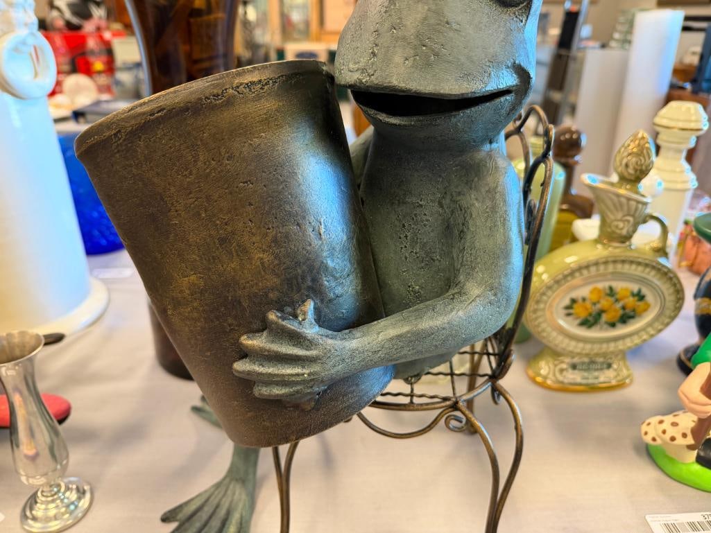 SPI HOME CAST ALUMINUM GREEN THUMB FROG INDOOR / OUTDOOR FIGURE - 4