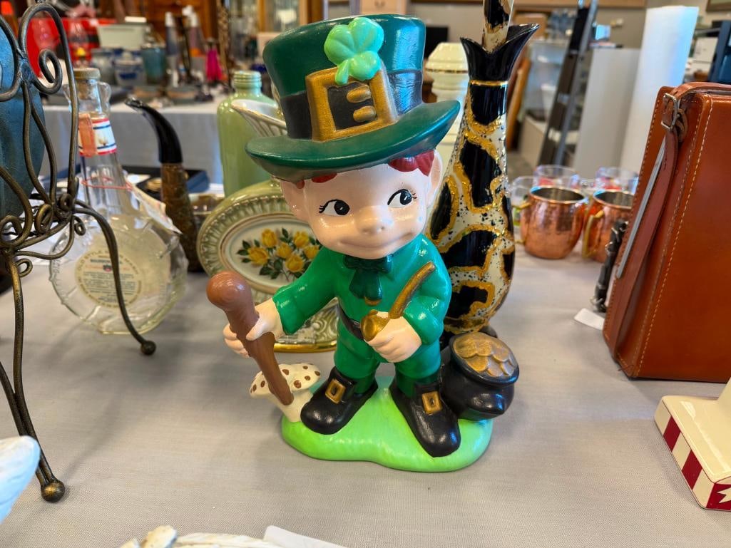PAINTED CERAMIC LEPRECHAUN FIGURINE - 2