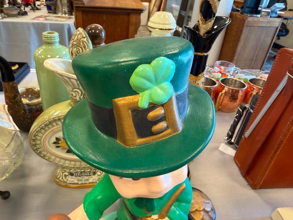 PAINTED CERAMIC LEPRECHAUN FIGURINE - 4