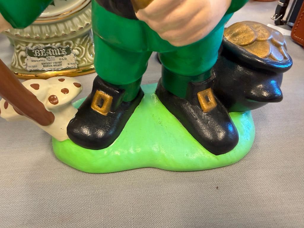 PAINTED CERAMIC LEPRECHAUN FIGURINE - 6