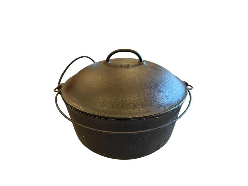 LARGE VINTAGE CAST IRON DUTCH OVEN NO. 10: LID IS MARKED NO. 10, WITH WIRE HANDLE 12" ROUND