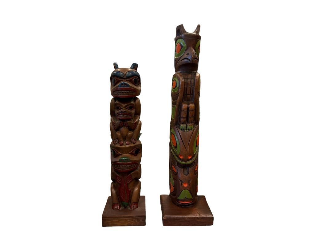 \VINTAGE HAND CRAFTED ALSAKAN INUIT WOOD TOTEM CARVINGS BY RAVEN AND KIANA (1 of 15)
